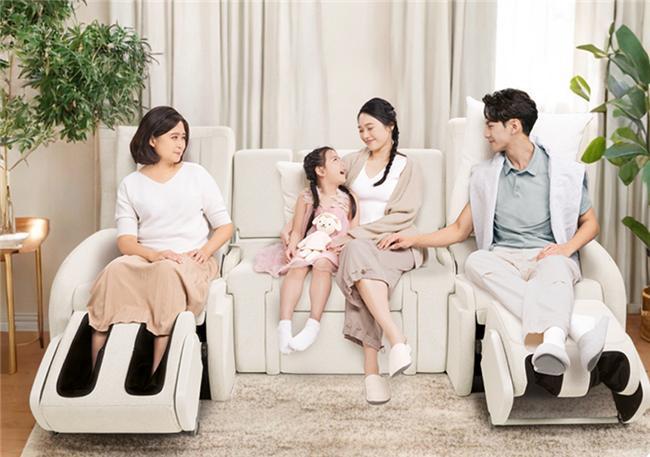 va SOFA 沙发天后全家人随时随地开启放松时光ag真人平台第一游戏按摩沙发就选OSIM傲胜uDi(图1)